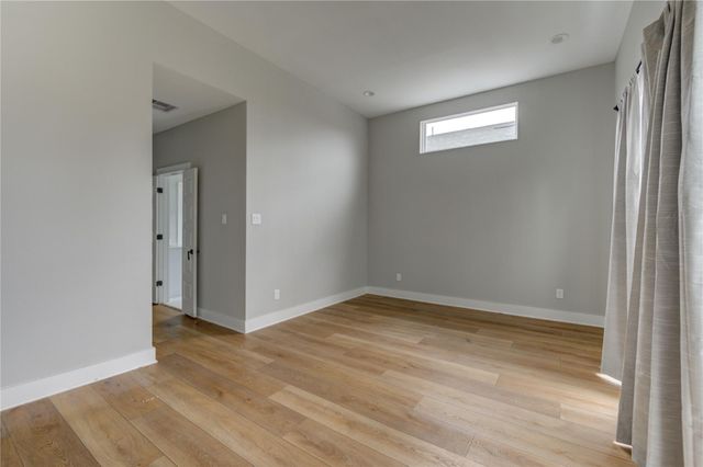 4220 Mckinley Street, Houston, TX 77051