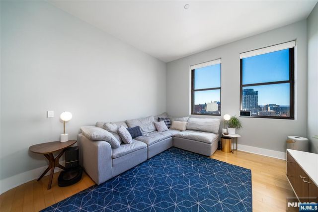 4 Beacon Way 502, Jersey City, NJ 07304