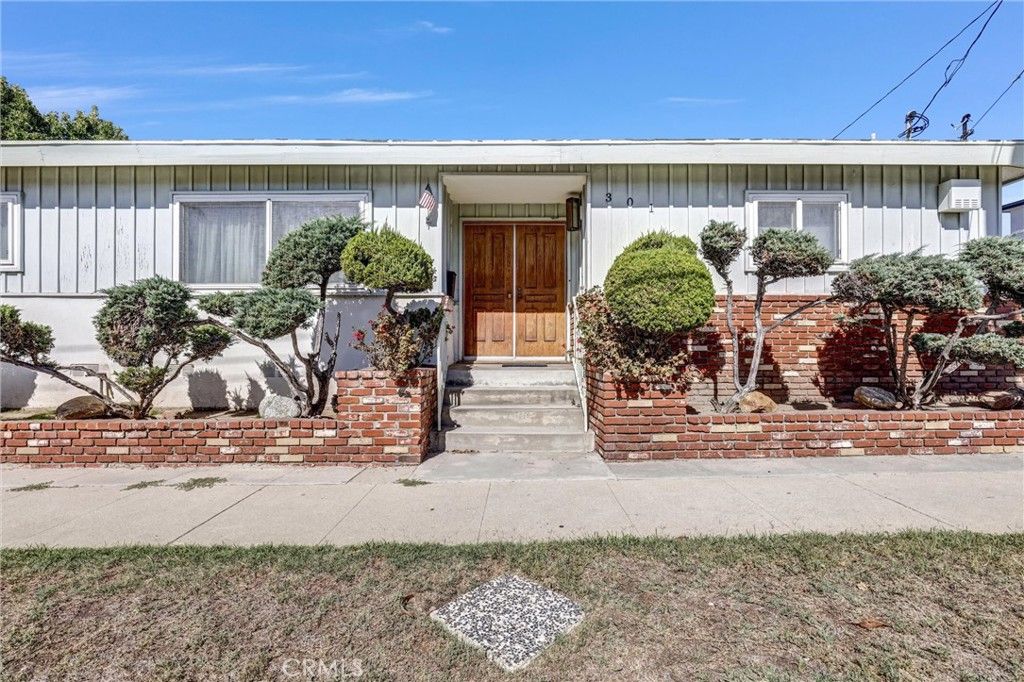 301 E Buckthorn, Inglewood, CA 90301 — exterior