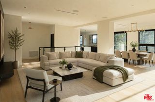 3147 Hollyridge Drive, Los Angeles, CA 90068