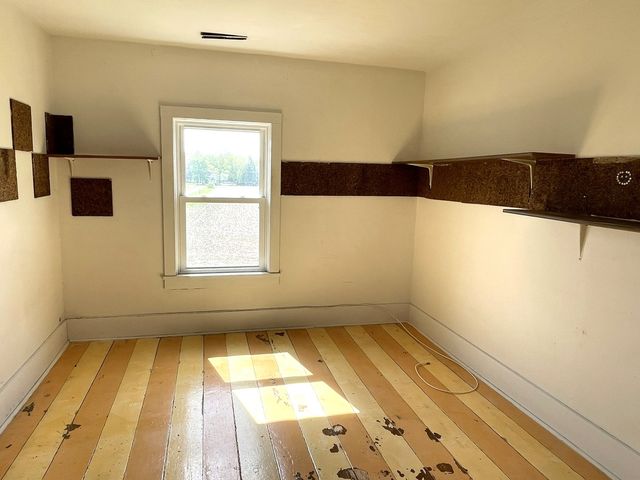 6808 S Oak Grove Road, Harvard, IL 60033