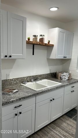 3658 E Ellington Place, Tucson, AZ 85713