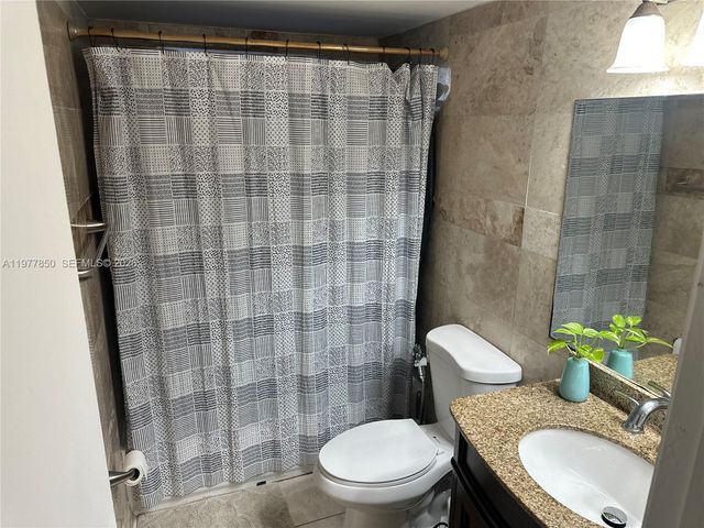 7000 Nova Dr 205E, Davie, FL 33317