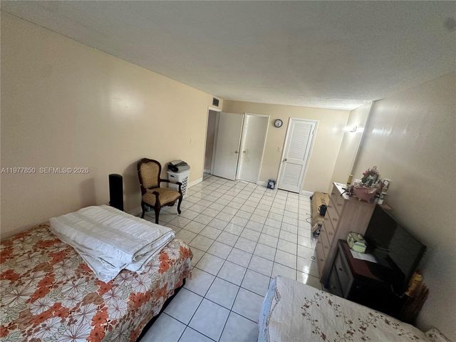 7000 Nova Dr 205E, Davie, FL 33317