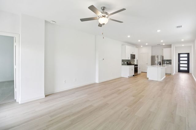 207 Decoursey Drive, Princeton, TX 75071