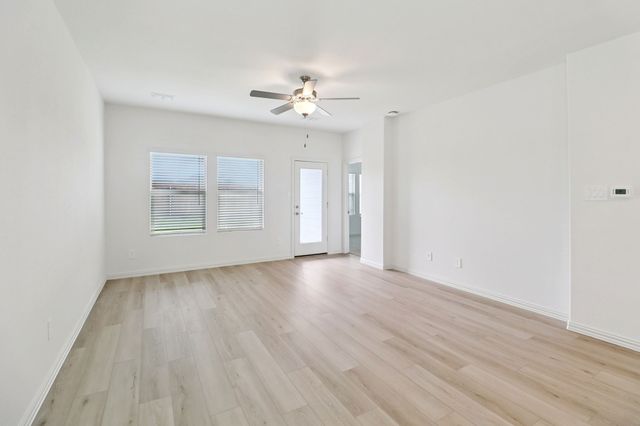 207 Decoursey Drive, Princeton, TX 75071