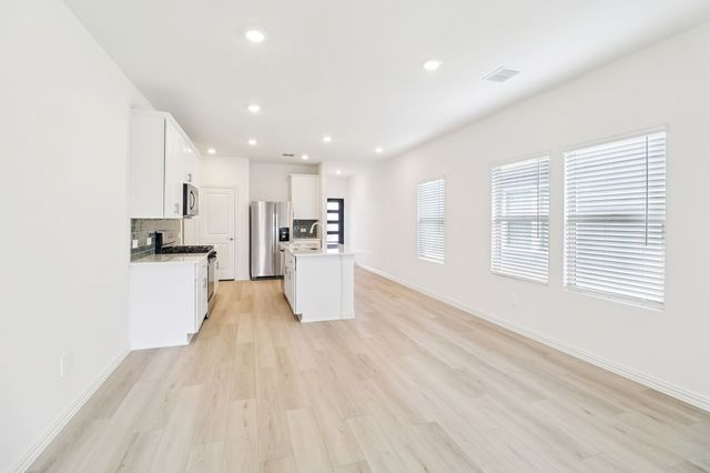 207 Decoursey Drive, Princeton, TX 75071