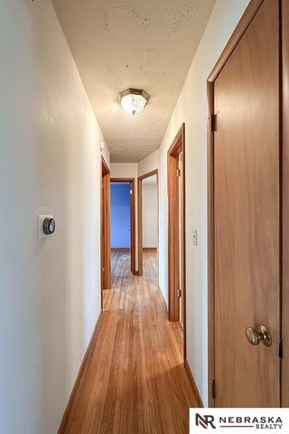 1713 Robertson Drive, Omaha, NE 68114