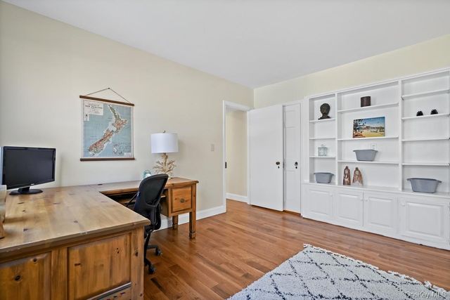 55 Greenmeadow Road, Pleasantville, NY 10570