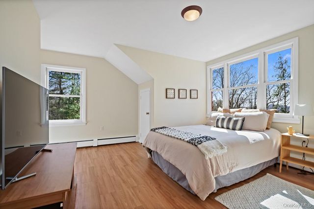 55 Greenmeadow Road, Pleasantville, NY 10570