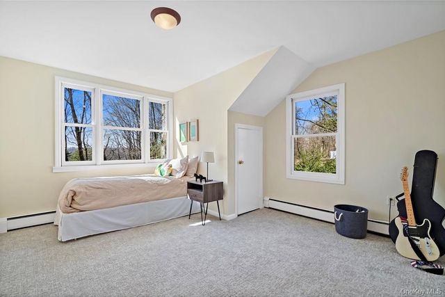 55 Greenmeadow Road, Pleasantville, NY 10570