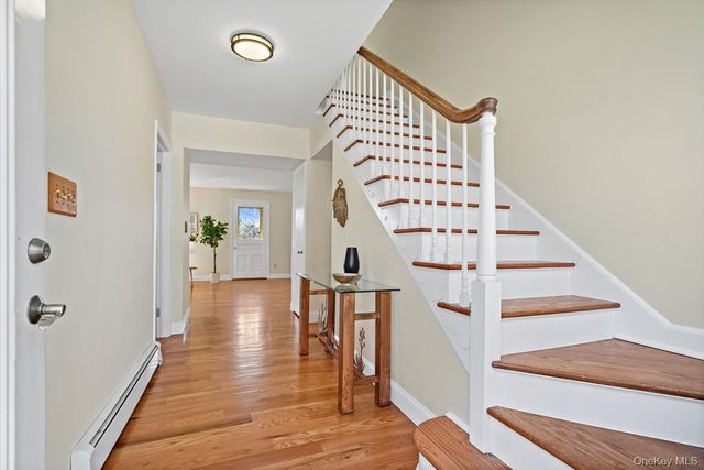 55 Greenmeadow Road, Pleasantville, NY 10570