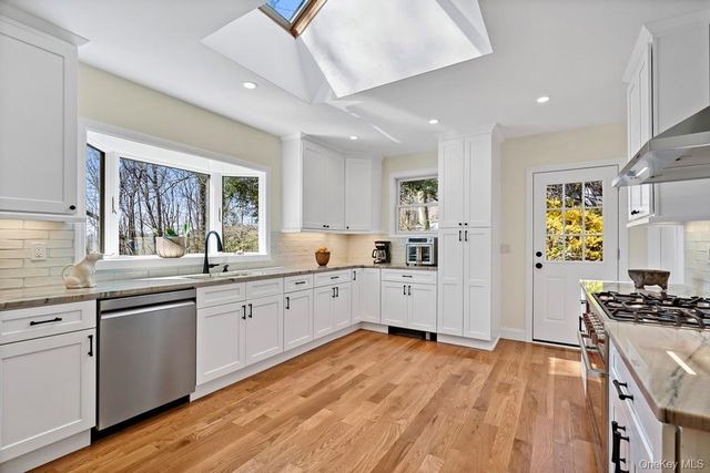 55 Greenmeadow Road, Pleasantville, NY 10570