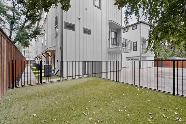 2230 Shea Road 101, Dallas, TX 75235