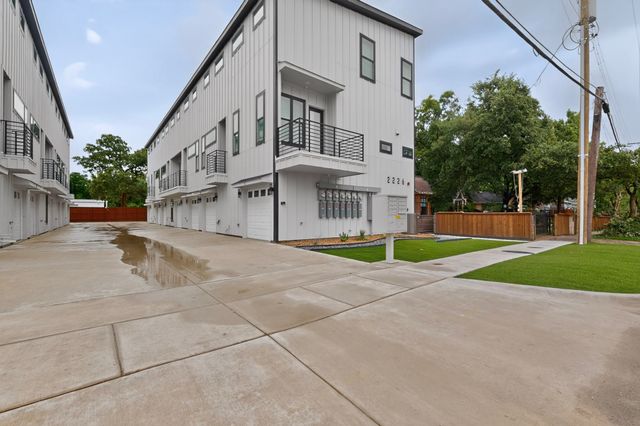 2230 Shea Road 101, Dallas, TX 75235