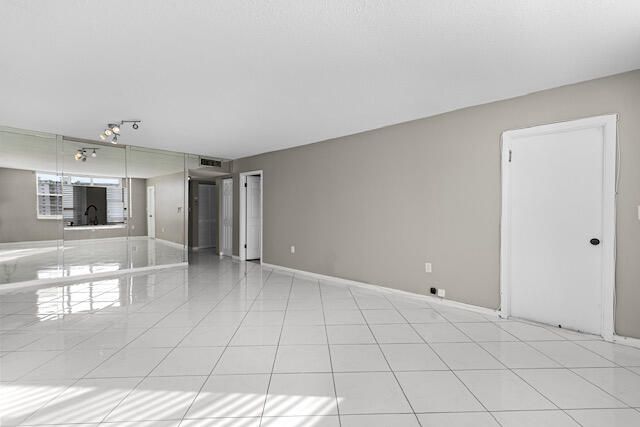 1893 S Ocean Drive 802, Hallandale Beach, FL 33009