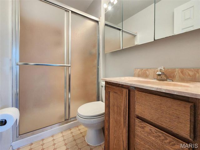 2325 Grassland Drive, Florissant, MO 63033