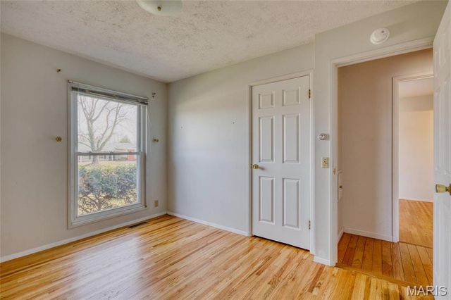 2325 Grassland Drive, Florissant, MO 63033