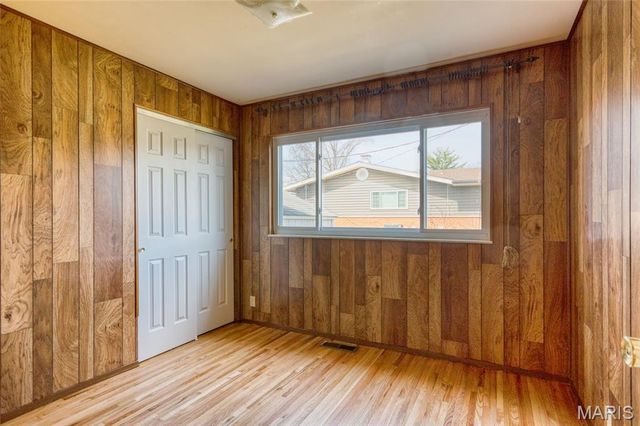 2325 Grassland Drive, Florissant, MO 63033