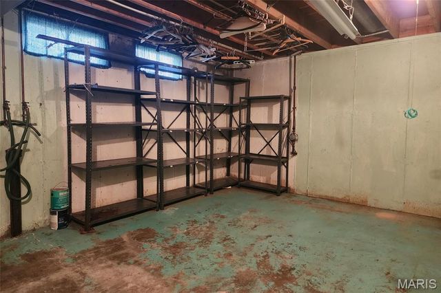 2325 Grassland Drive, Florissant, MO 63033