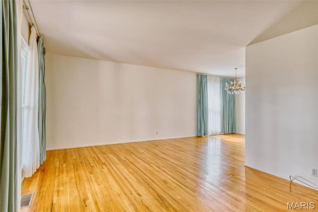 2325 Grassland Drive, Florissant, MO 63033