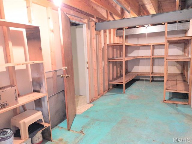 2325 Grassland Drive, Florissant, MO 63033