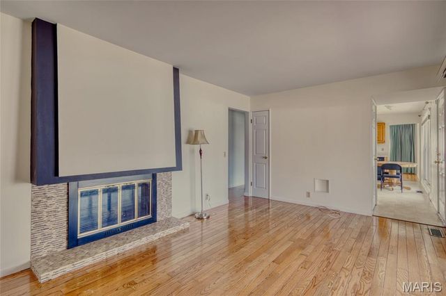 2325 Grassland Drive, Florissant, MO 63033