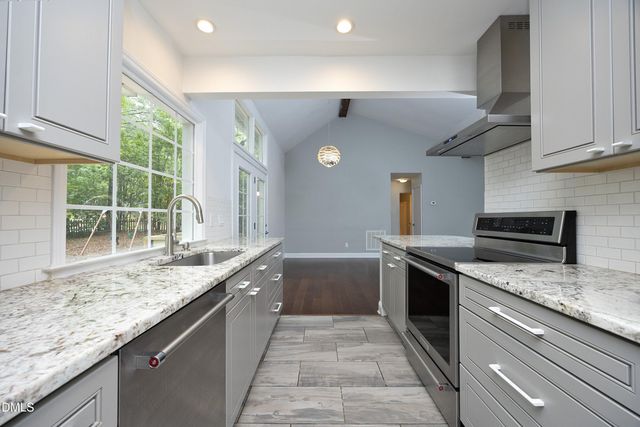 200 Honeysuckle Lane, Cary, NC 27513