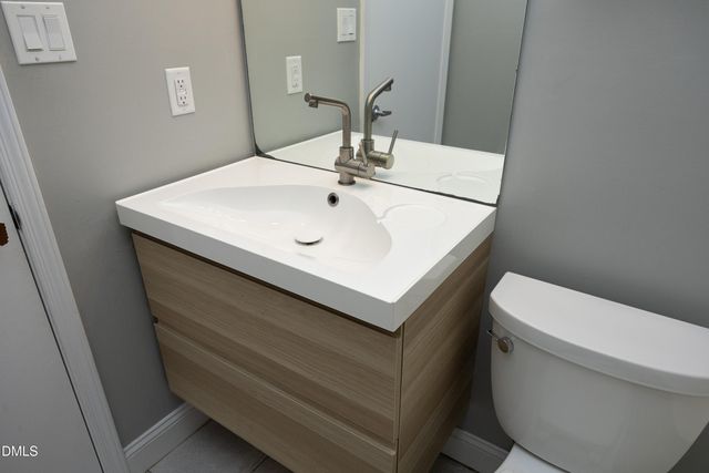 200 Honeysuckle Lane, Cary, NC 27513