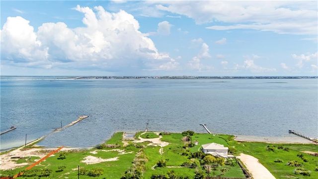 2229 Laguna Shores Dr., Corpus Christi, TX 78418
