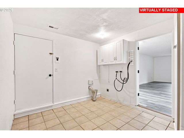 3820 Sw 196TH Ave, Beaverton, OR 97078