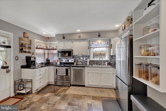 106 E POPLAR ST, Lebanon, PA 17042