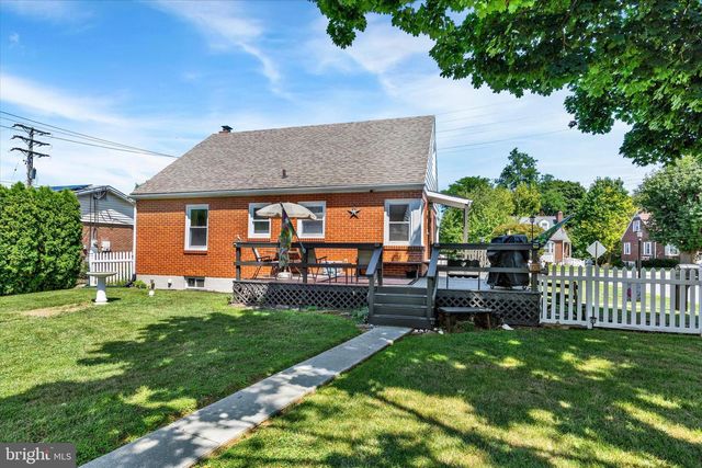 106 E POPLAR ST, Lebanon, PA 17042