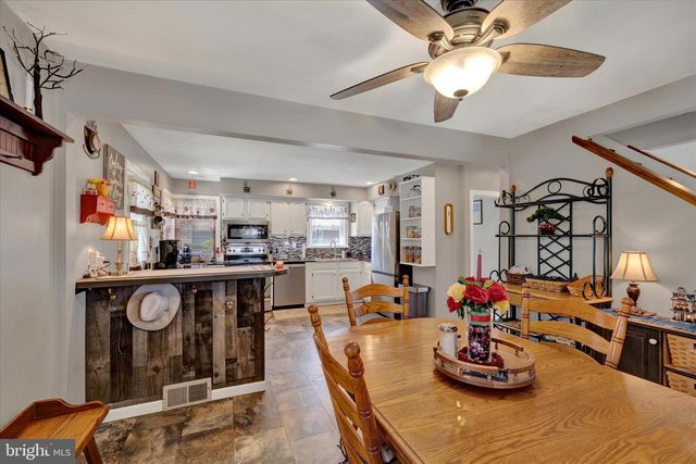 106 E POPLAR ST, Lebanon, PA 17042