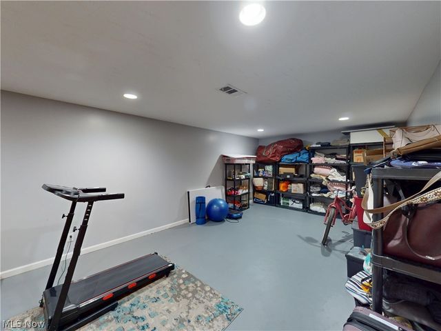 2821 Wales Avenue, Parma, OH 44134