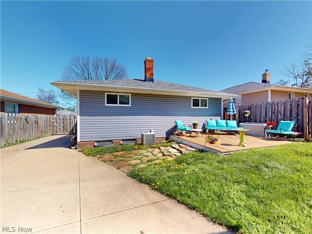 2821 Wales Avenue, Parma, OH 44134