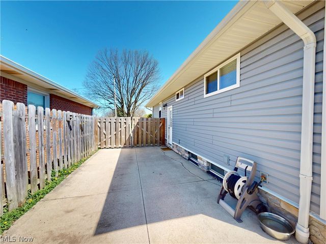 2821 Wales Avenue, Parma, OH 44134
