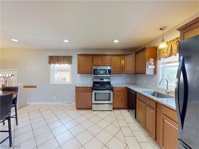 2821 Wales Avenue, Parma, OH 44134