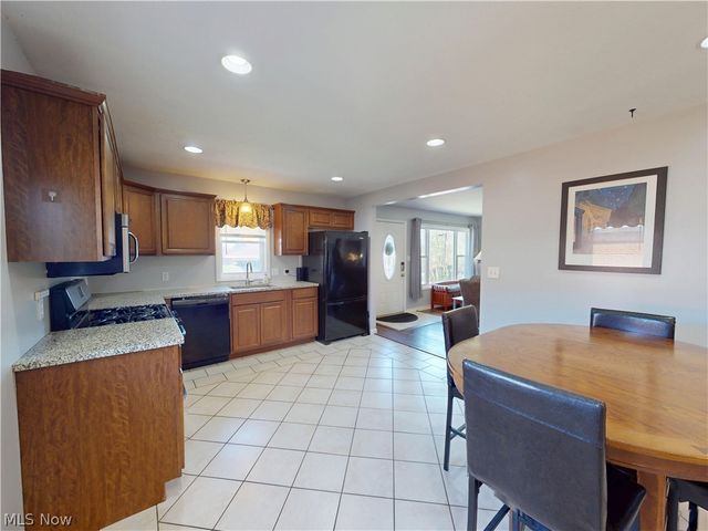 2821 Wales Avenue, Parma, OH 44134