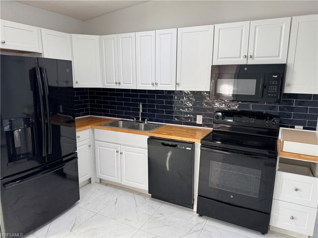 2711 Elmwood ST, Fort Myers, FL 33901