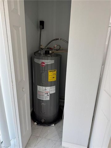 2711 Elmwood ST, Fort Myers, FL 33901