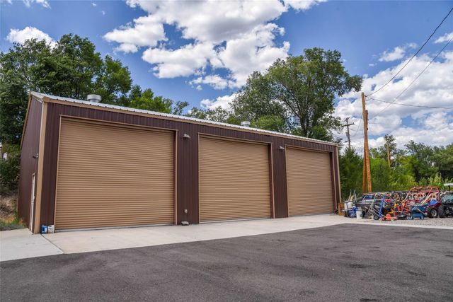 6 Saint Anthonys, Questa, NM 87556