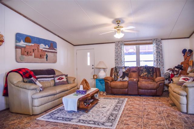 6 Saint Anthonys, Questa, NM 87556