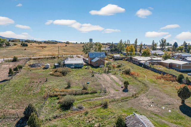 226 County Rd 75, Truchas, NM 87578