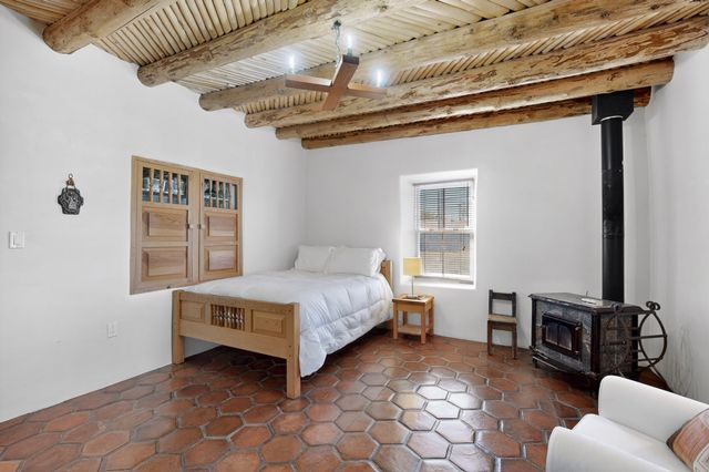 226 County Rd 75, Truchas, NM 87578