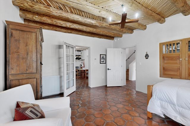 226 County Rd 75, Truchas, NM 87578