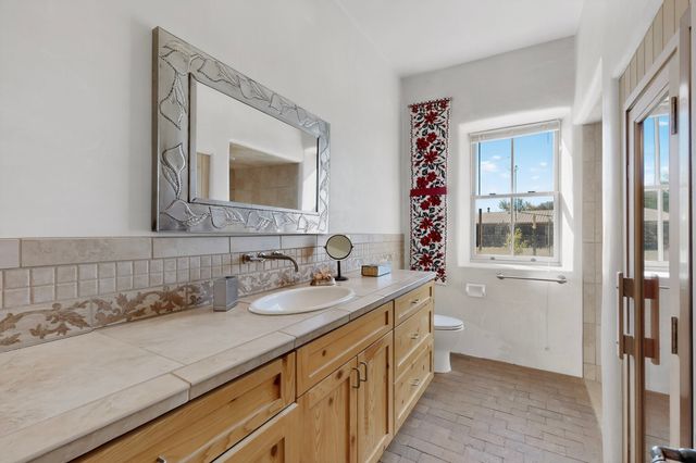 226 County Rd 75, Truchas, NM 87578