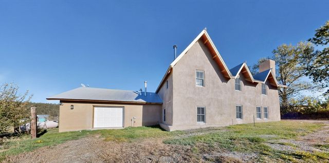 226 County Rd 75, Truchas, NM 87578