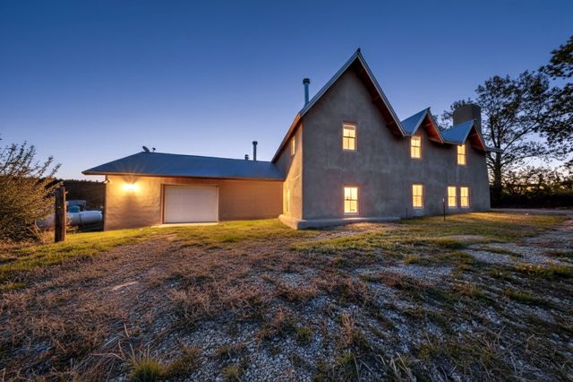 226 County Rd 75, Truchas, NM 87578