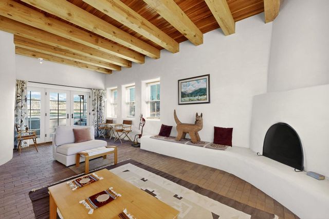 226 County Rd 75, Truchas, NM 87578